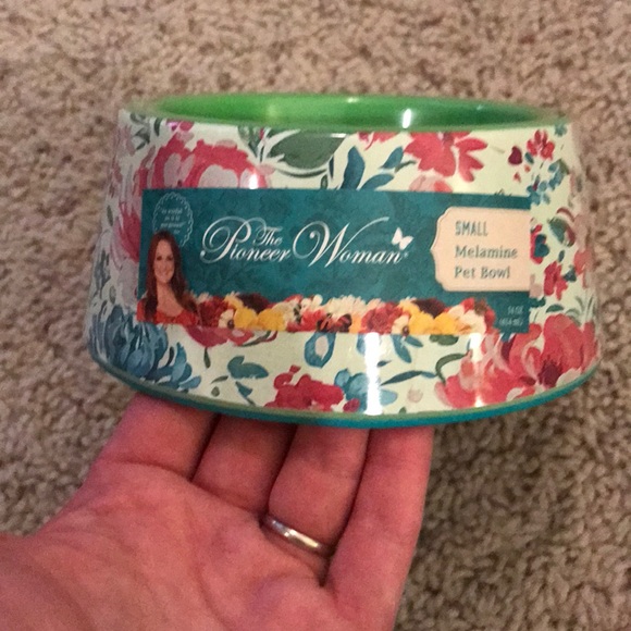 The Pioneer Woman Pet Bowl - Picture 2 of 5